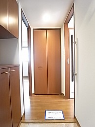 玄関周り。
