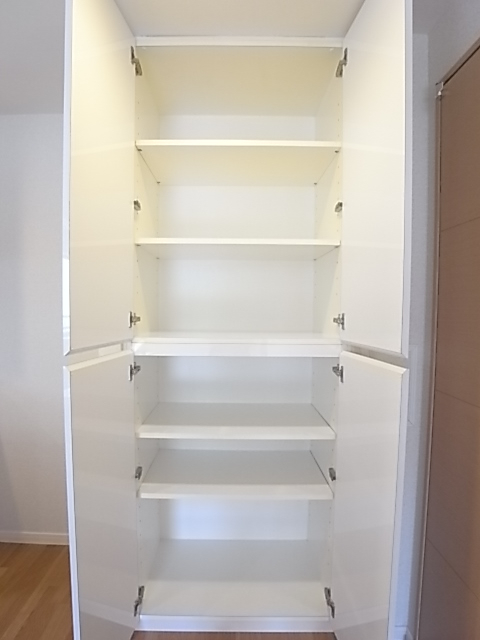 キッチン食料庫