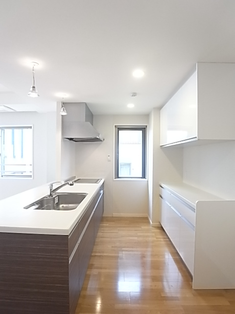 キッチンスペースもゆとり十分です！