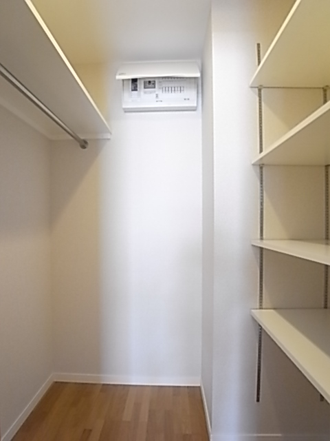 洋室に付いているウォークインクローゼット！