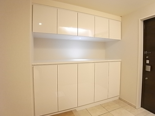 玄関周りもゆとりたっぷり！下駄箱も十二分に！