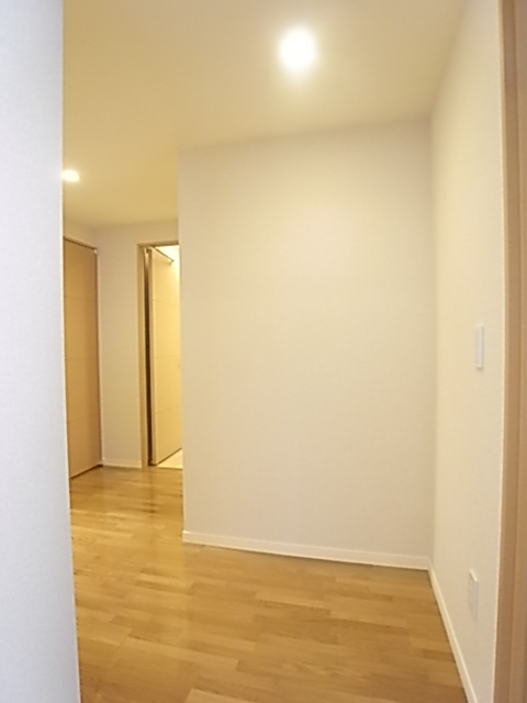 玄関から室内方向を撮影！