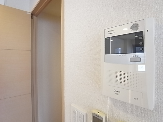 来客はモニターホンで確認してから！