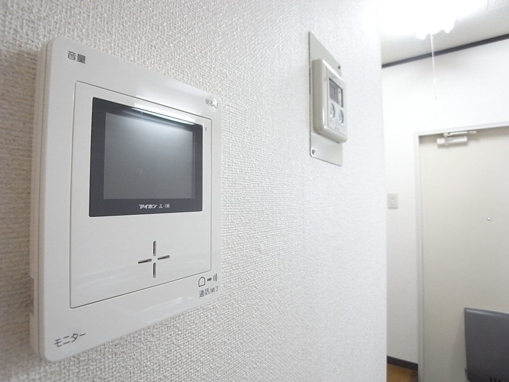 来客はモニターホンで確認してから！