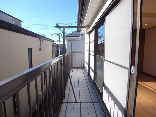 南面のバルコニー！広くて日当たりがよく洗濯物がよく乾きます！洋室からは2way！