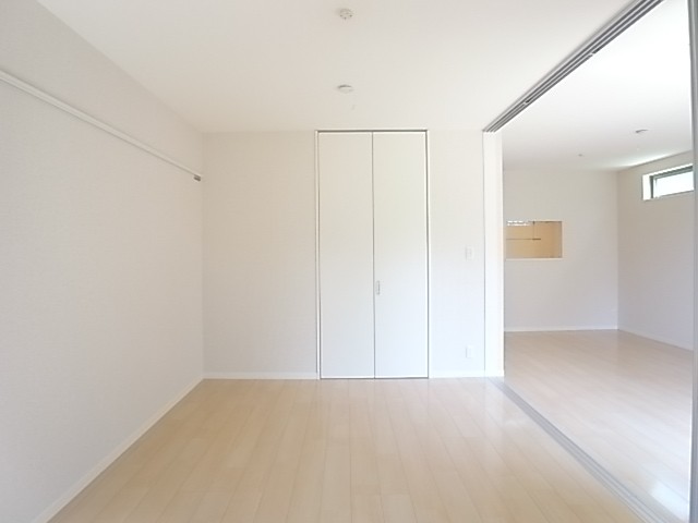 リビングと洋室に一体感！