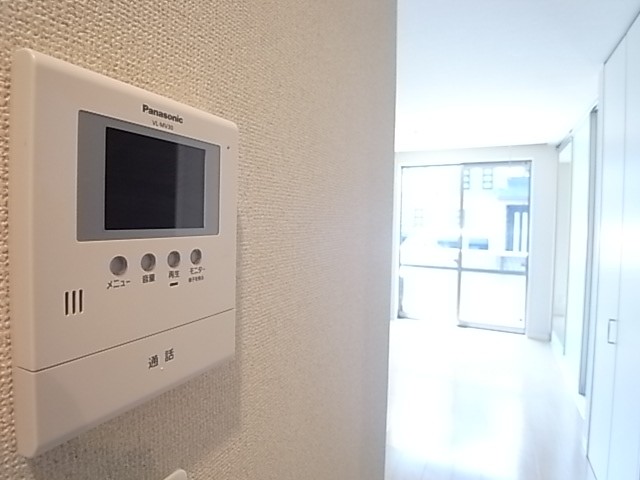 来客はモニターホンで確認してから！