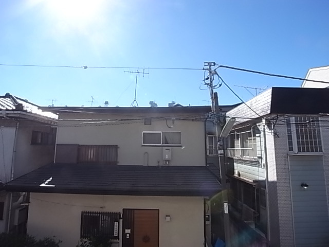 南側は2階建ての建物ばかりなので目線を塞ぎません！