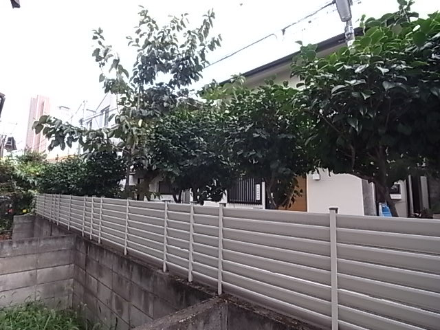 東南方面の眺望。　朝からしっかりと日差しがある。
