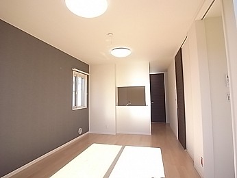 バルコニー側から撮ったリビング