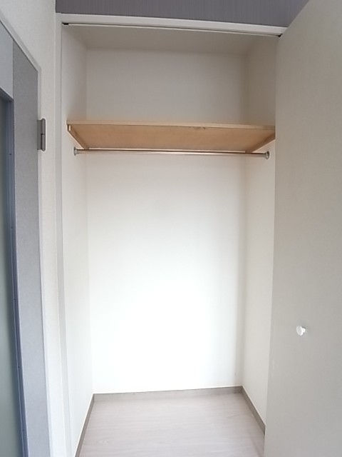 クローゼットに洋服をしっかり収納！