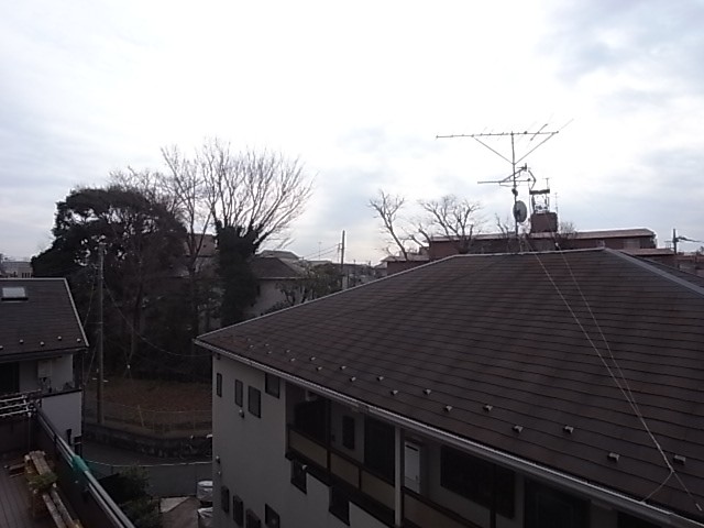 東南方向の眺望。朝から午後までしっかり日当たりがございます！
