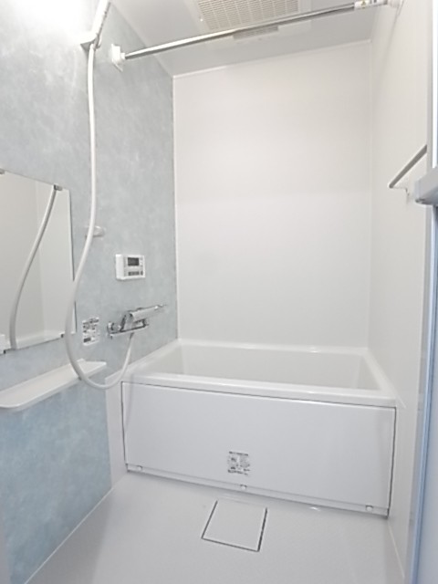 一日の疲れを癒すバスルーム！追い焚き・乾燥機能付きです！