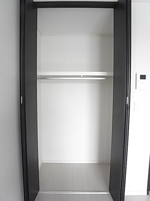 奥行きのあるクローゼットは高さも十分です！