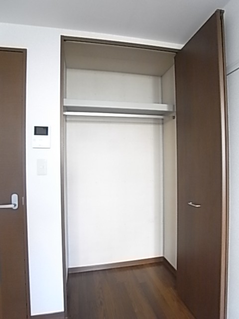荷物をしっかりしまっておけるクローゼット！