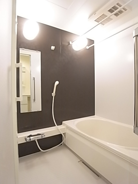 浴室は追い焚き・乾燥機能付き！一日の疲れをゆっくり癒して下さい！