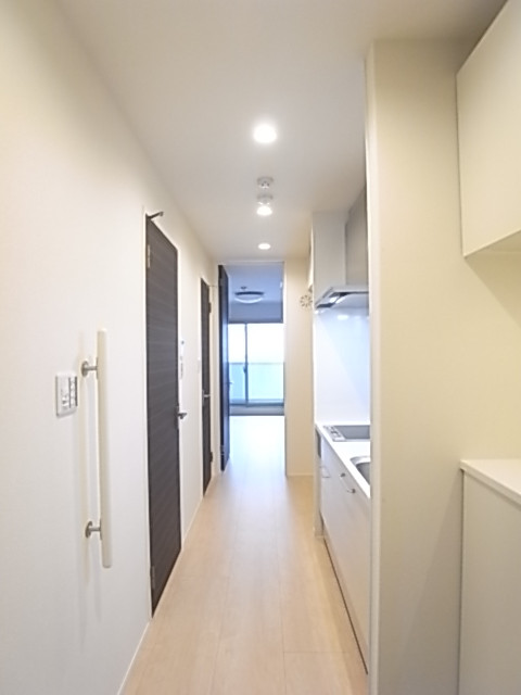 玄関から室内方向を撮影！