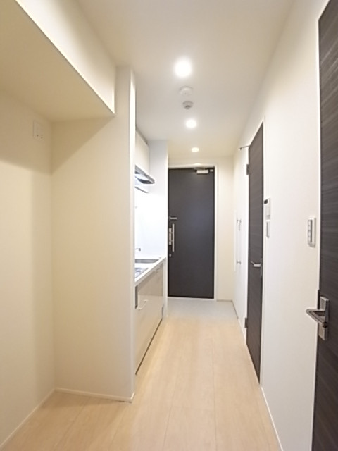 室内から玄関方向を撮影！