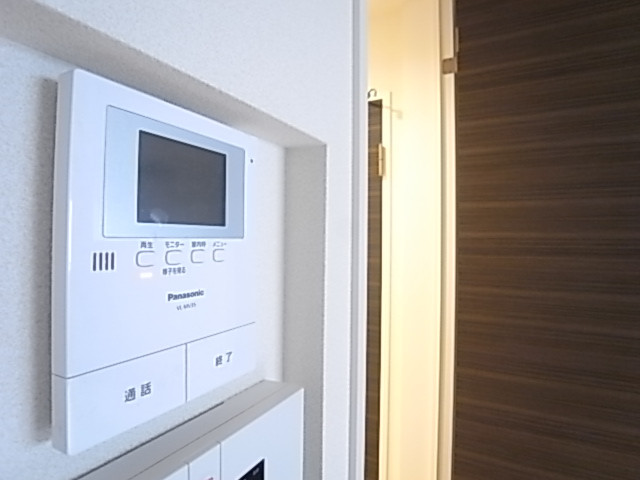 来客はテレビモニター付きインターホンで確認！