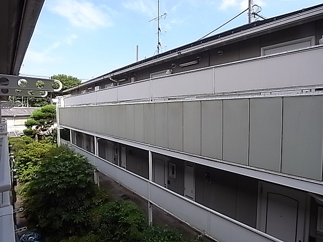 東南方向の眺望。朝日が入ってくる！