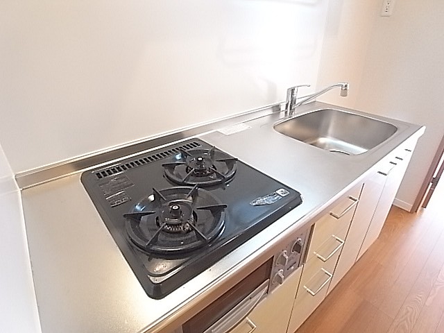 システムキッチンガス2口グリル付き！お魚焼けます！