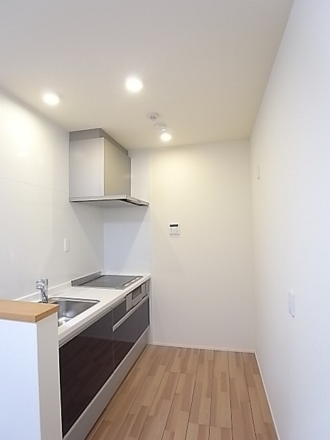 キッチンの背面スペースもゆったり！