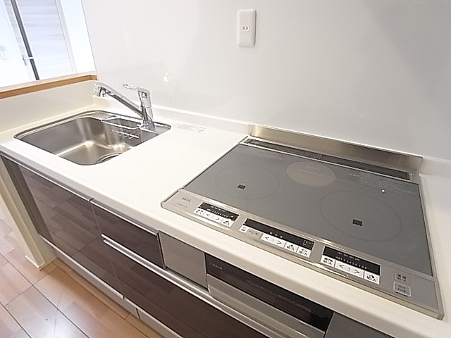 IHクッキングヒーター3口コンログリル付き！