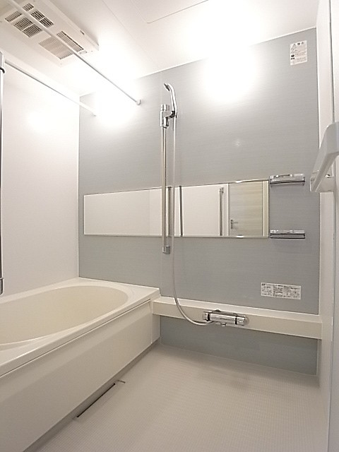 追い焚き・乾燥機能付きの浴室！一日の疲れを癒して下さい♪