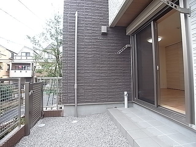 テラスに洗濯物が干せます！