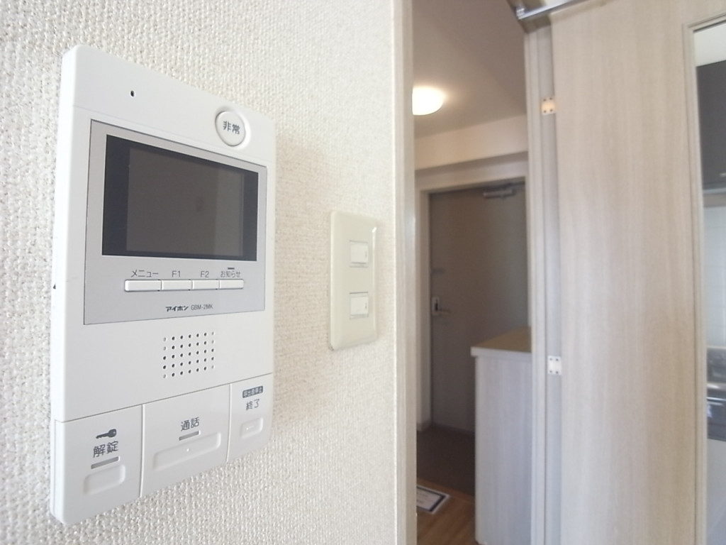 来客はモニターホンで確認してから！