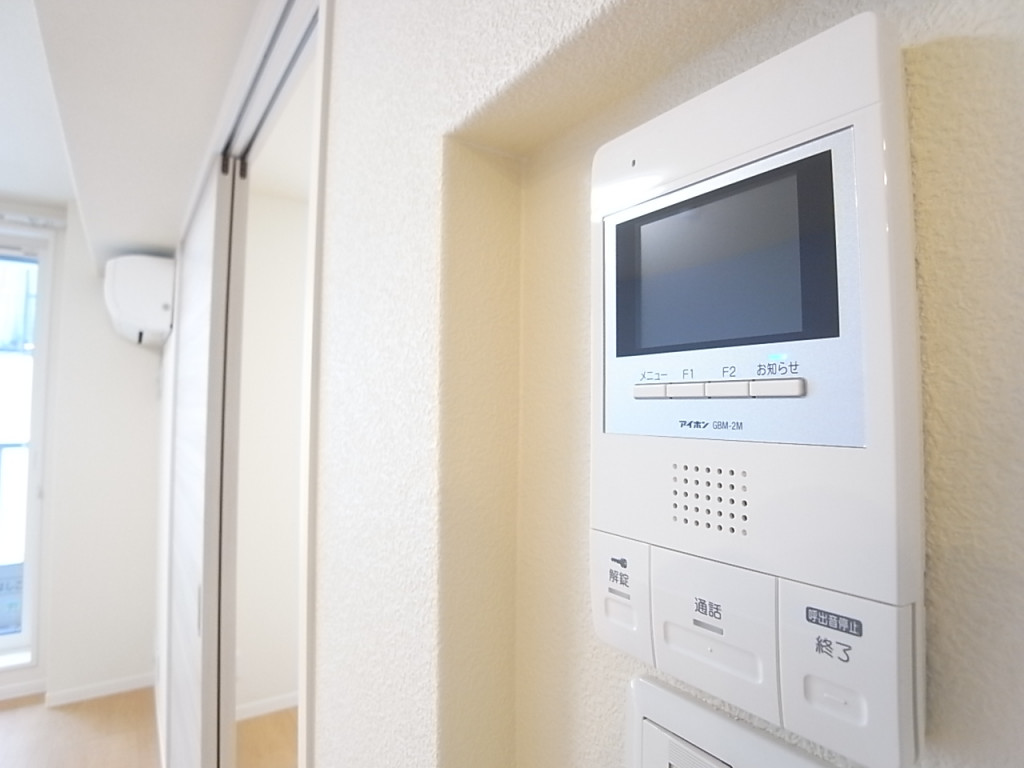 来客はモニターホンで確認してから！