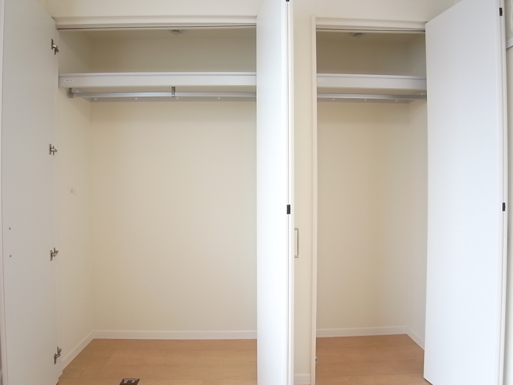 大容量の収納でお部屋がスッキリ片付きます！