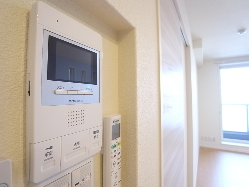 来客はモニターホンで確認してから！