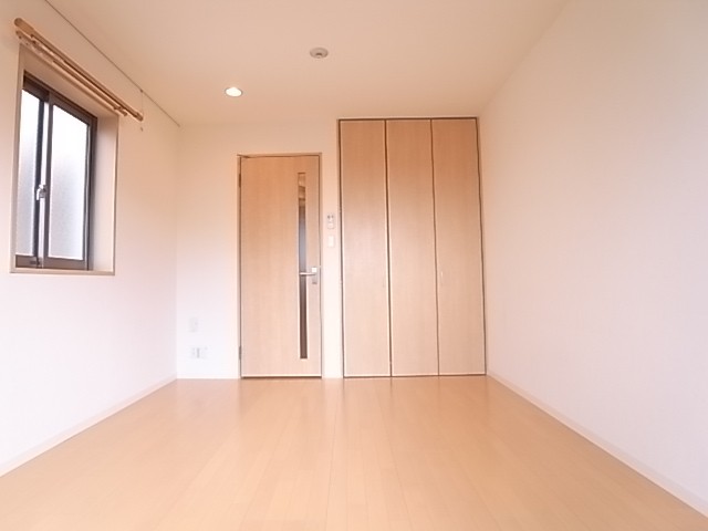 無駄なでっぱりなどがなく使いやすい形です！