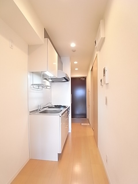 お部屋から玄関を見た写真です