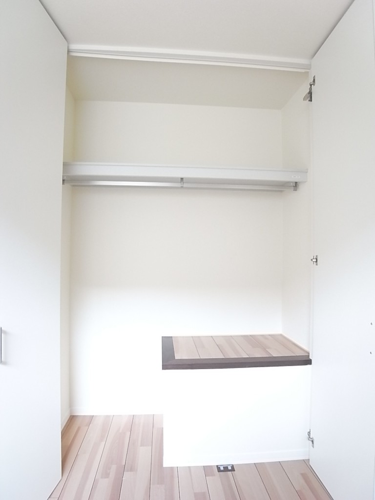 南側洋室の収納！