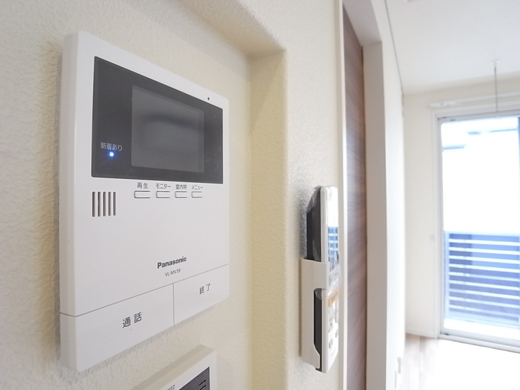 来客はモニターホンで確認してから！