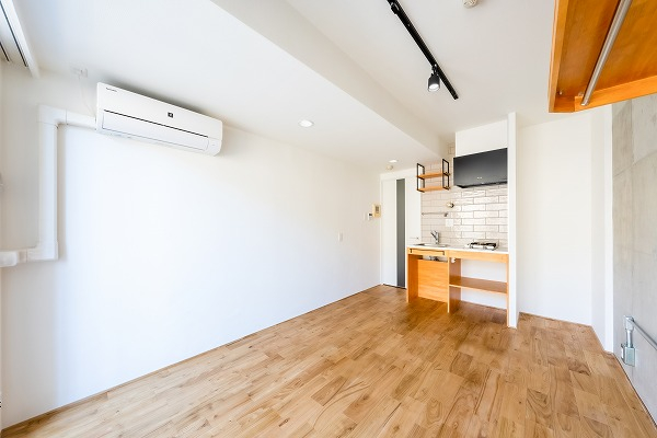 余計なものが無いお部屋なので家具も自由自在！
