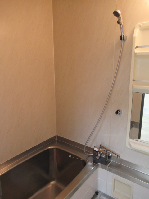 バス・トイレ別です！温まるお風呂！