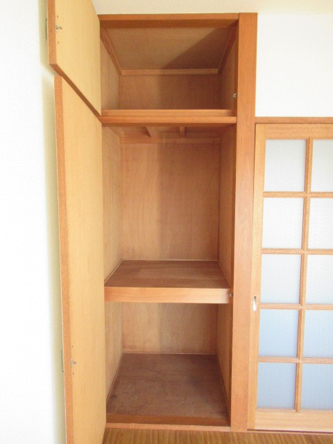 両洋室に収納あります☆