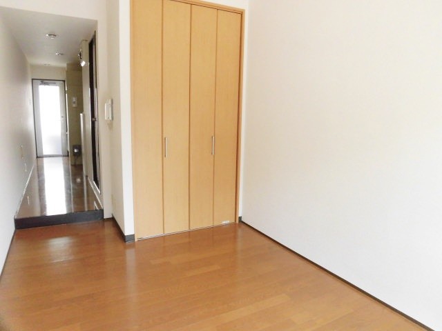 天井高めのキレイなお部屋です