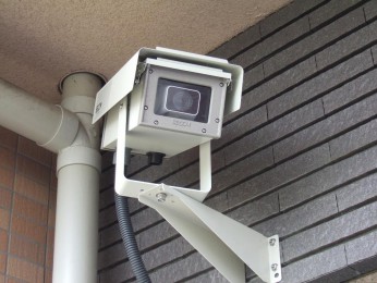 敷地内複数防犯カメラ設置！