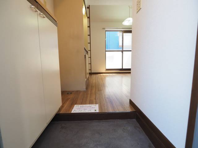 玄関も出入りしやすいです。