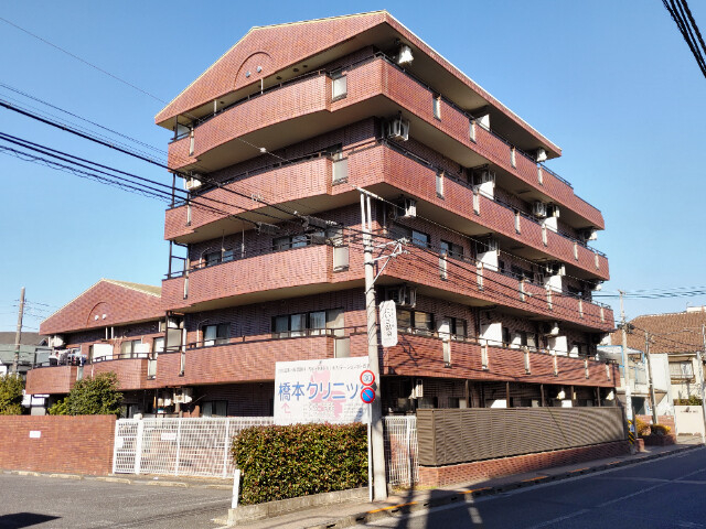 駅から近く、お買い物もとっても便利なエリアです。