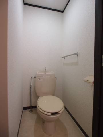 トイレも清潔感のある空間です。