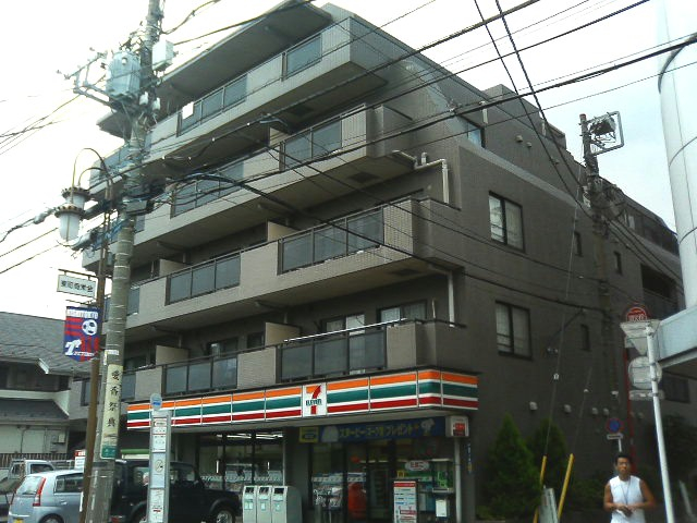 近隣に大きな公園があり住環境良好