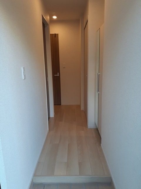 玄関から部屋が見えない点はポイント