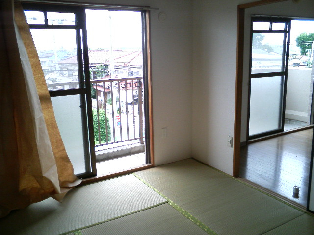 和室があるだけでなんだか落ち着きます。