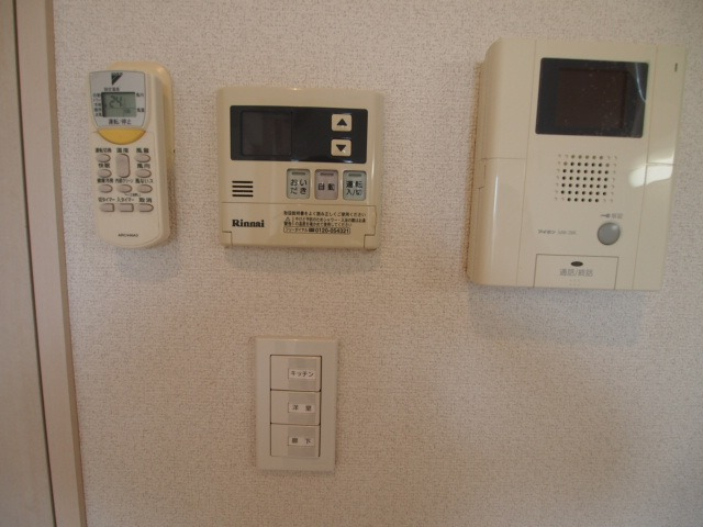 モニター付のインターホン ※別部屋参考写真
