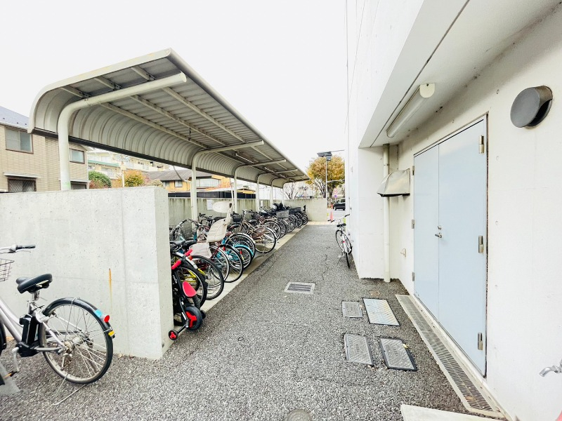 駐輪場もありますよ。